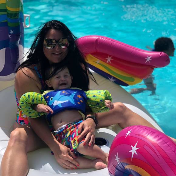 Meet your Posher, Nicole - Picture 1 of 1